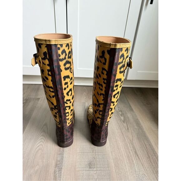 Hunter Refined Tall Leopard Original Rain Boots, US 6 / 37 - Picture 6 of 12